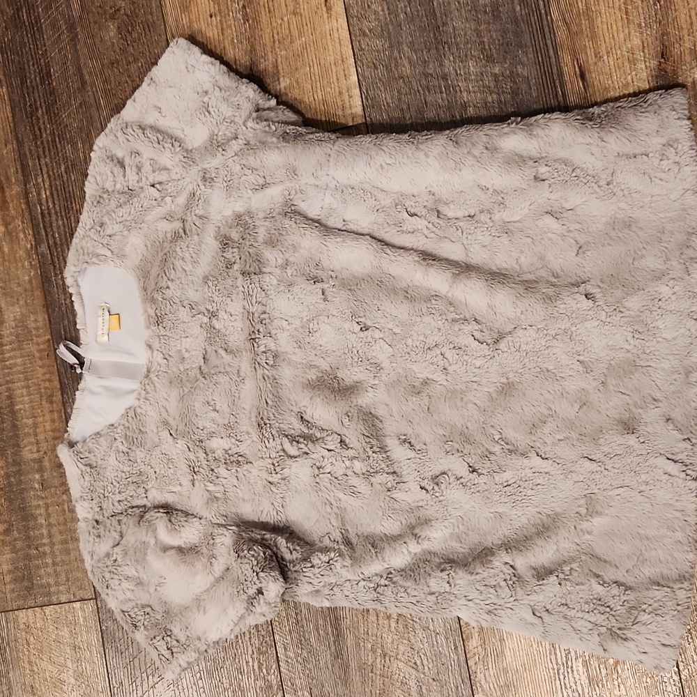 Leifsdottir Gray Fuax Fur Shirt